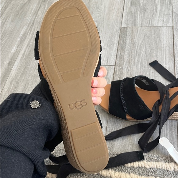 New!! UGG Taia Ankle Tie Wedge Sandal - Picture 5 of 5